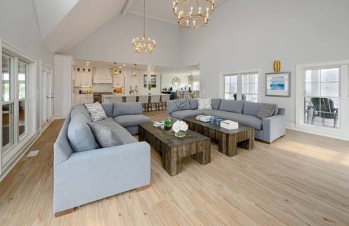 Inlet Harbour House | Inlet Front 5 BR Pet Friendly Beach House with Private Pool and Hot Tub! Lunasea