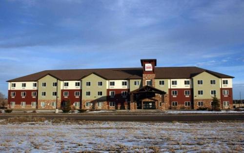 Watford City Hotel | Inn at Hunters Run