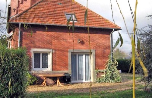 Pissy-Poville House | Inn Pissy-Pôville, 3 bedrooms, 5 people
