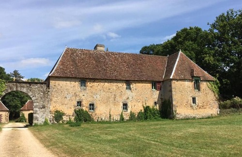 Saint-Aubin-de-Locquenay House | Inn Saint-Aubin-de-Locquenay, 4 bedrooms, 8 people