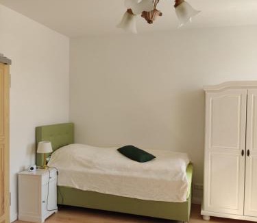 Dobbin-Linstow House | Inspektorenhaus Dobbin Ferienpension