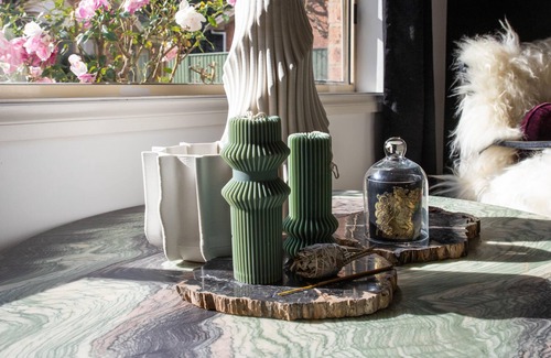 Mittagong Villa | Insta - Worthy Black Rose Villa