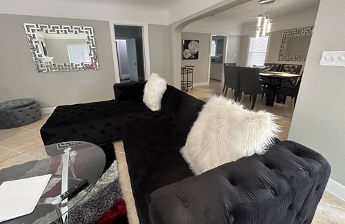 San Bernardino House | Insta-Worthy! Just Remodeled! Private Home! Luxurious & Brand New