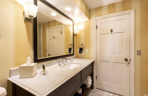 Carlsbad Village Resort | Instant Booking 25% off - Carlsbad Inn (1 Bedroom)