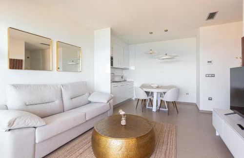 Cala Apartment | Intempo by Holuxe - 322 - 32nd floor