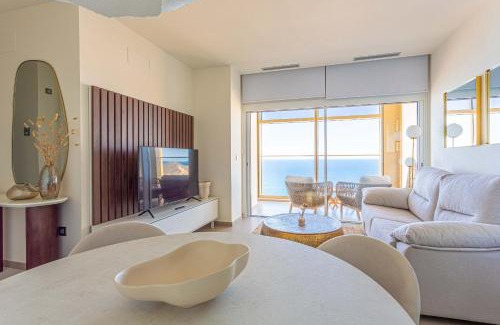 Cala Apartment | Intempo by Holuxe - 322 - 32nd floor