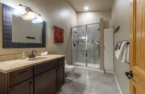 Enumclaw House | Intimate View Rental on Enumclaw Estates