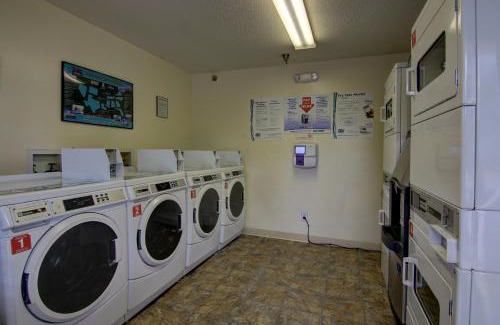 Cumming Hotel | InTown Suites Extended Stay Atlanta GA - Cumming