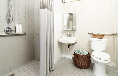 Leon Valley Hotel | InTown Suites Extended Stay San Antonio TX - Leon Valley South