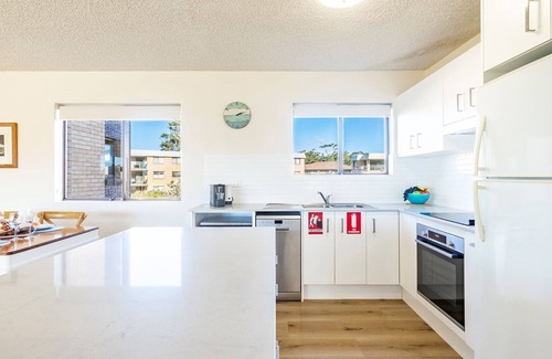 Nelson Bay Apartment | Intrepid, 15 3 Intrepid Close - right on the beachfront and WiFi