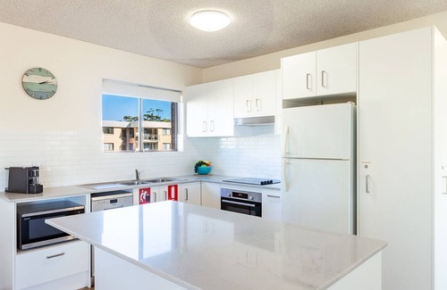 Nelson Bay Apartment | Intrepid, 15 3 Intrepid Close - right on the beachfront and WiFi