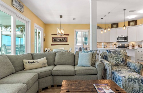 Southpointe House | Intrepid – Gulf-Front Paradise Awaits!