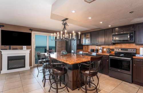 South Padre Island Condo | Inverness 1103 - Spacious penthouse;Unbeatable views;3rd-floor pool