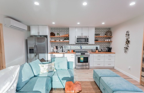 Landers Cabin | Invisible Wind Cabin - Joshua Tree