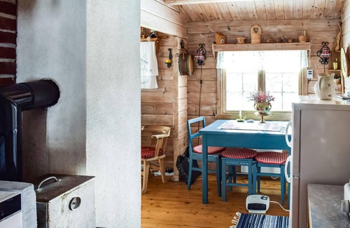 Dovre House | Inviting wooden cabin in Gudbrandsdalen.