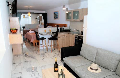 Athani Apartment | Ionian Balcony Apartment