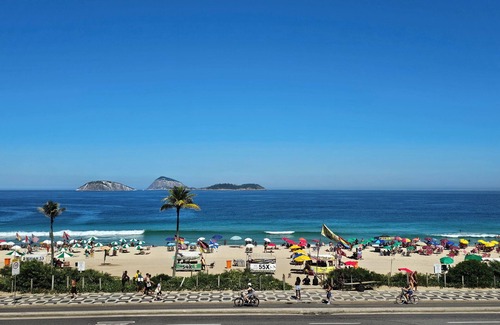 Ipanema Apartment | IPANEMA IN YOUR LIVING ROOM. Your panoramic view of the best of Rio de Janeiro