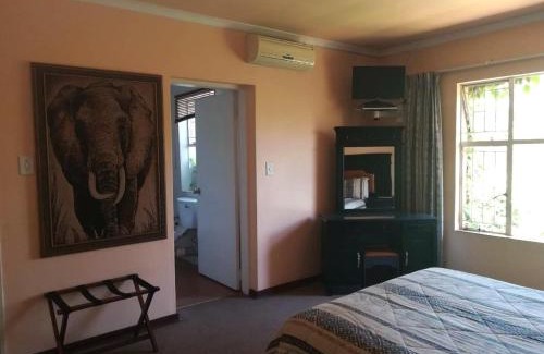 Greater Johannesburg Metropolitan Area Cabin | Ipe Tombe Guest Lodge - Midrand