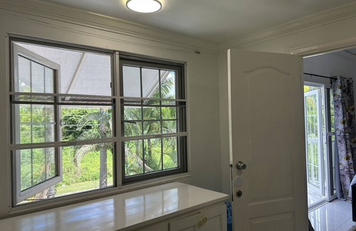 Orange Bay House | Irie Vibes - Private 2 bedroom villa by the sea.