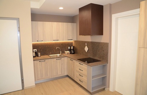 Lazise Apartment | "IRIS" Charming Apartment with Pool in Lazise on Lake Garda