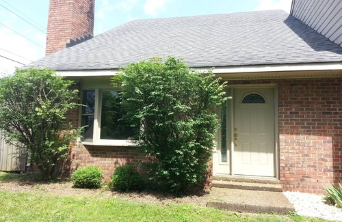 Nashville House | Iris Inn :) Relaxation Station near Opry Mills Mall