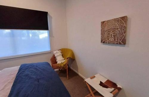 Raglan Apartment | Ironsands Beach Stay - new home - central