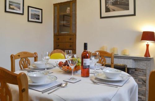 Caernarfon House | Isallt