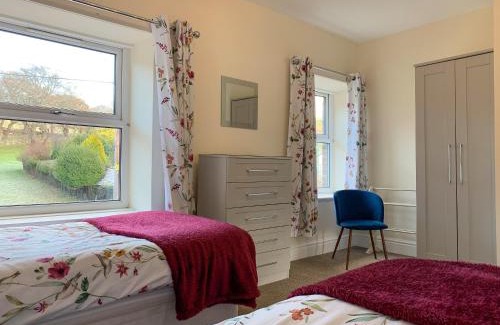 Caernarfon House | Isallt