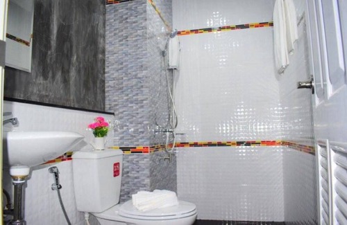 Bang Tao Hotel | Isayarada Apartment