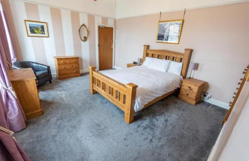 Bont Newydd House | Isfryn Holiday Let