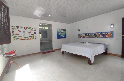 Rosario Islands House | Isla Grande Eco-Hostal