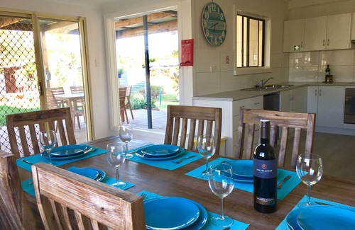 Kingscote House | Island Daydreamer at Kingscote
