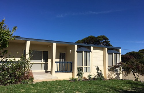 Kingscote House | Island Daydreamer at Kingscote