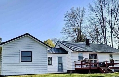 Sturgeon Lake House | Island Lake Retreat | Cabin on the Lake