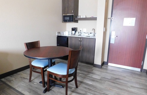 Lake Havasu City Hotel | Island Suites