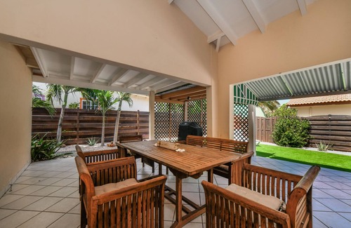 Oranjestad Villa | Island Time Villa