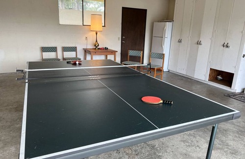 La Conner House | Island-View Getaway – Waterfront Setting with Deck & Grassy Yard