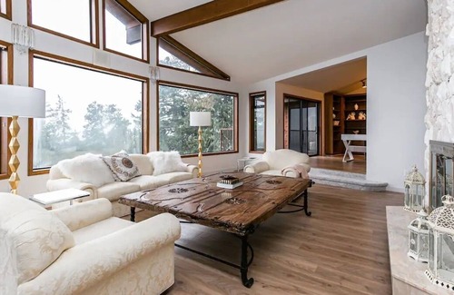 Sooke Villa | Island Villa with breathtaking Views