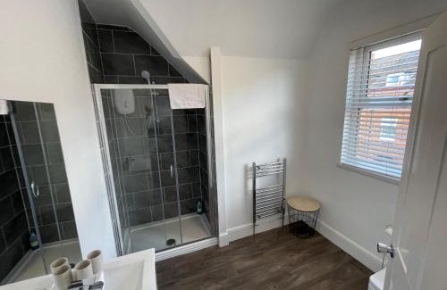 Newcastle-Under-Lyme House | ISUITES