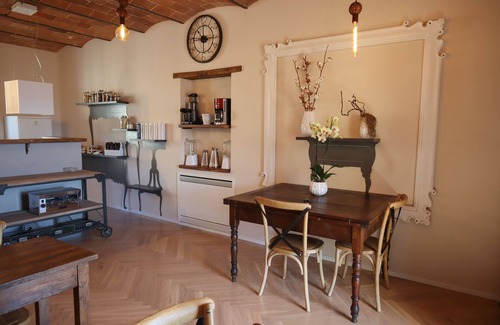 Castelnuovo di Val di Cecina Bed & Breakfast | Camera Privata in B&B in Antico Borgo Medioevale