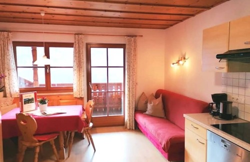 Cortina Sulla Strada del Vino Apartment | Winery Hofer Hof - CA. TRAMINER