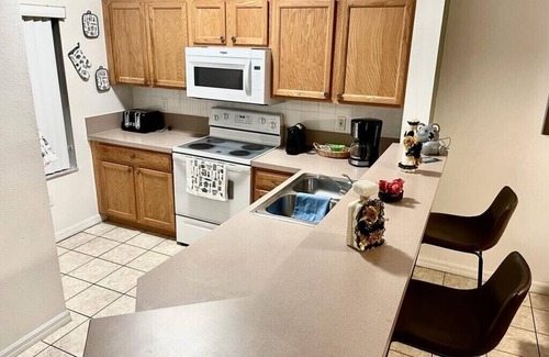 Kissimmee Resort | It is located 15 minutes from Disney