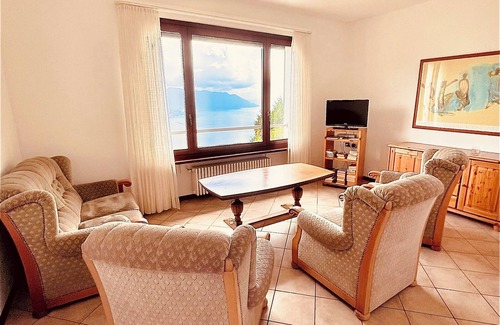 Maccagno House | Cà Sulà, large detached house with garden and beautiful lake view