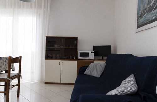 Marina di Castagneto Carducci Apartment | TWO-ROOM APARTMENT FACING THE SEA