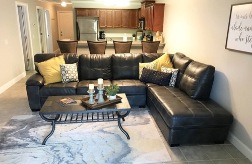 Alexander City Condo | It's time for Auburn Football! Book now. 6 sleeping places