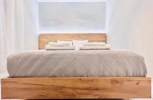 Polichni Apartment | ITHACA Πολυτελές διαμέρισμα 3ου με θέα