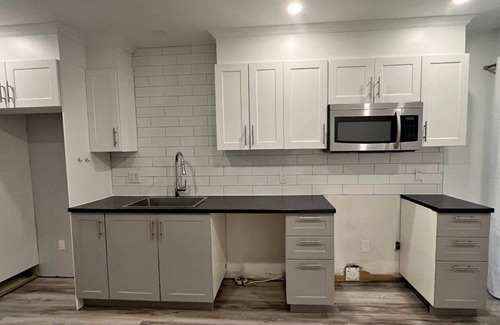 Parc Extension Apartment | It’s newly renovated apartment.nVery clean.10 minutes from downtown Montreal.