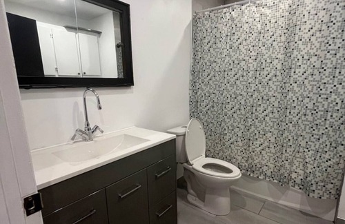 Parc Extension Apartment | It’s newly renovated apartment.nVery clean.10 minutes from downtown Montreal.