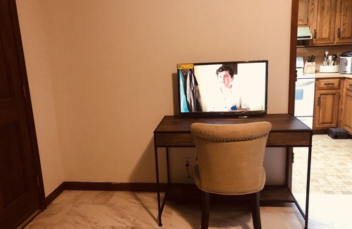 New Castle Apartment | It’s the Apartment downstairs for me!