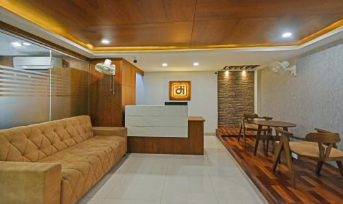 T Nagar Hotel | Itsy Hotels Deluxe Inn